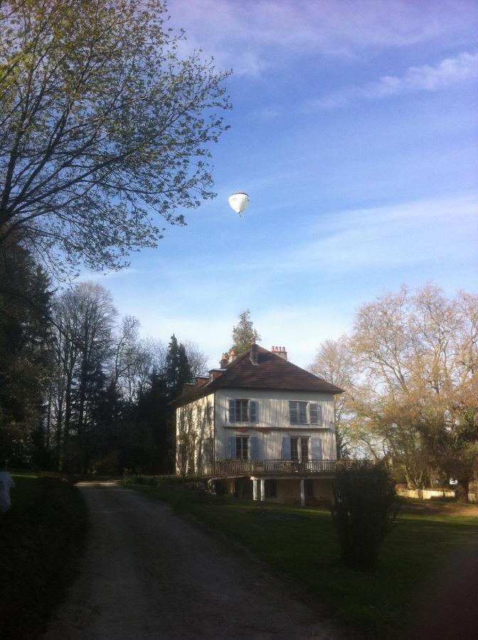 Chambres D'Hotes Le Petit Roche Arc-et-Senans Buitenkant foto